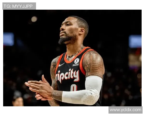 开拓者与湖人赛前热身利拉德状态回暖引发球迷期待 开拓者与湖人赛前热身利拉德状态回暖引发球迷期待